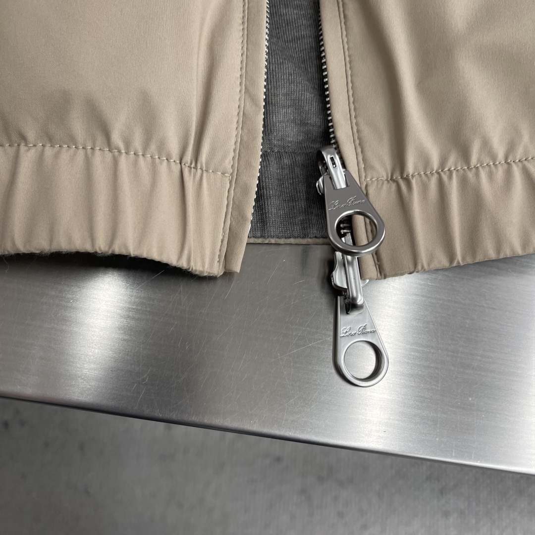 -loro Piana 26ss新款纯色双面穿立领拉链长袖夹克外套 高版本。码数：M.l.Xl.XXl.