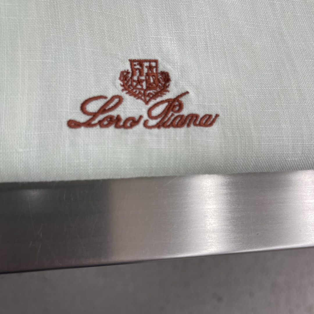 -loro Piana 26SS春夏新款进口亚麻面料纯色翻领衬衣，男士简约logo刺绣标识商务休闲百搭长