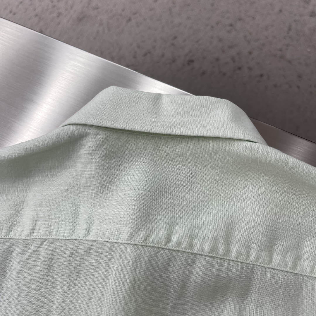 -loro Piana 26SS春夏新款进口亚麻面料纯色翻领衬衣，男士简约logo刺绣标识商务休闲百搭长