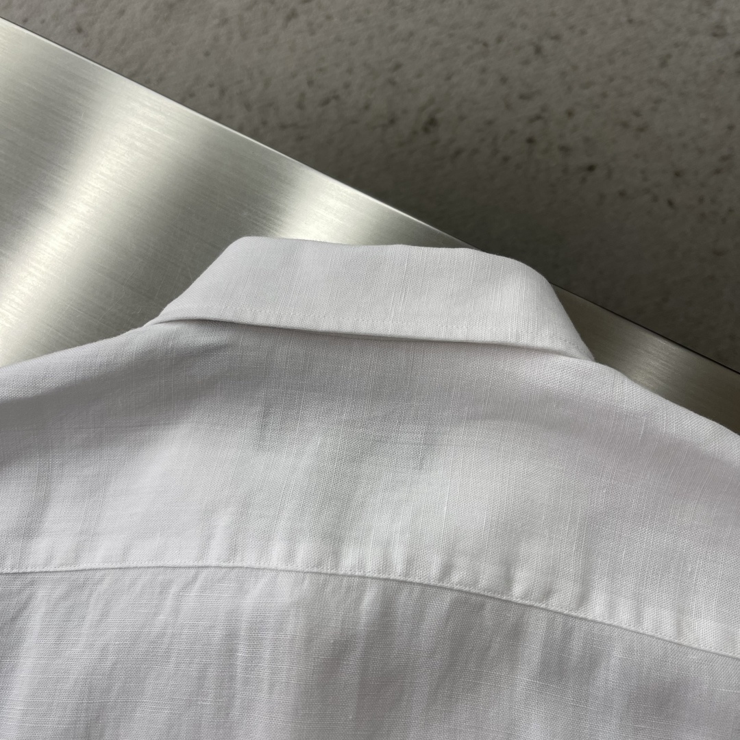 -loro Piana 26SS春夏新款进口亚麻面料纯色翻领衬衣，男士简约logo刺绣标识商务休闲百搭长