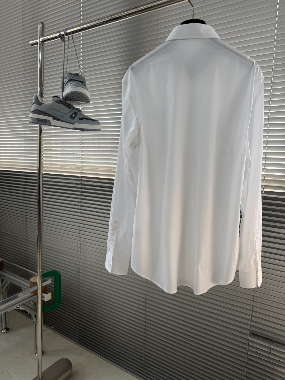 -z zegn 26ss 新款贴布长袖衬衫 本款衬衫胸前带有品牌字母刺绣点缀 高版本码数：M.L.XL.