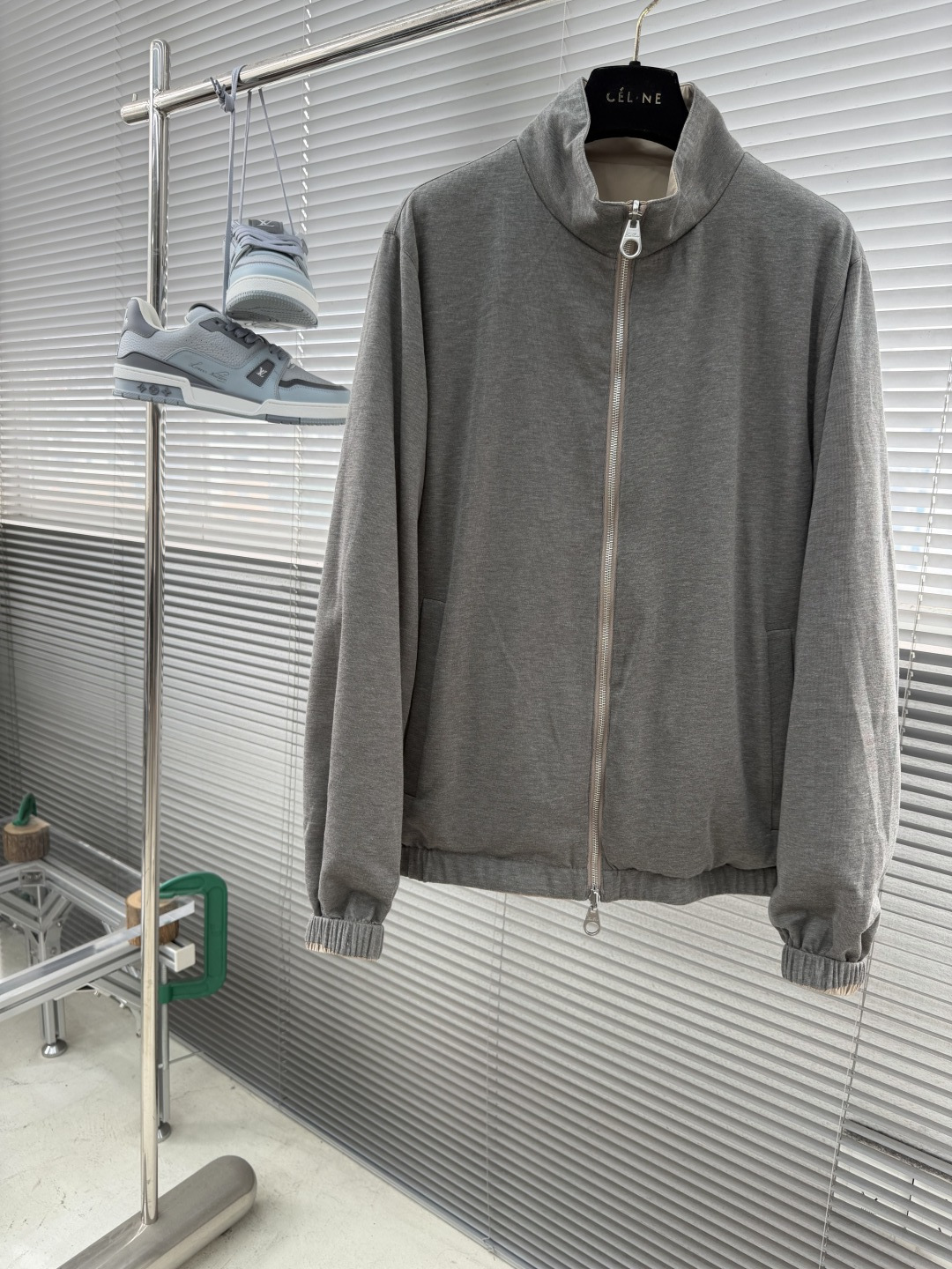 -loro Piana 26ss新款纯色双面穿立领拉链长袖夹克外套 高版本。码数：M.l.Xl.XXl.