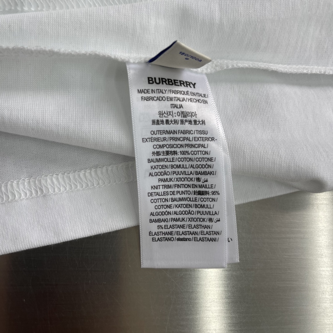 -BBR 骑士标拼图T恤​​！胸前蓝白及咖红骑士标拼图设计超有辨识度，撞色设计.解构风格很吸睛！高克重纯