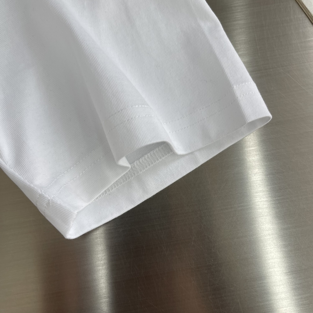 -驴牌 26SS新款潮牌T恤！马年特供！采用高克重纯棉面料，柔软透气，夏天穿超舒服！胸前马标刺绣，配色超