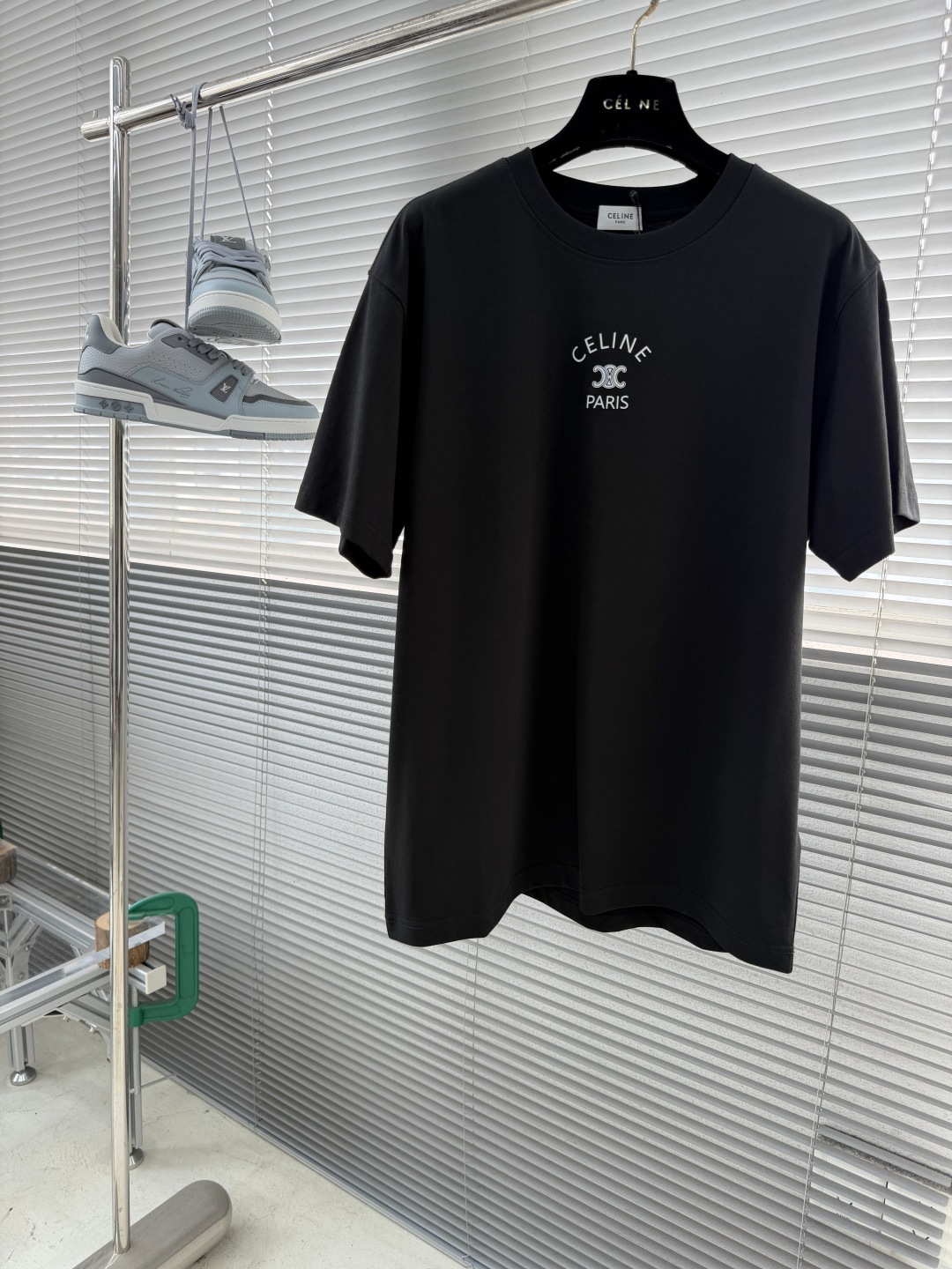 NO:917101,/1 piece 1/2 piece (all sizes black) -Celin simple logo printed T cotton CELINE PARIS TRIOMPHE printing slightly loose fit round neck collar decorated with ribbed trim same style for men and women size S-XXL,,celine,19860909/1件 1/2件（黑色齐码） -Celin 简约logo印花T 棉 CELINE PARIS TRIOMPHE印花 微宽松版型 圆领 衣领饰有罗纹饰边 男女同款 尺码S-XXL,,celine,,Men's clothing