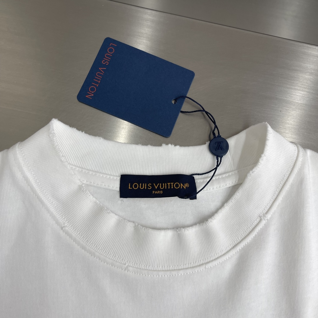 -驴牌 2026SS早春新品 重工绣贴T恤，潮奢天花板！精选400克重磅精梳棉，软糯垂坠🌾、透气亲肤，哑