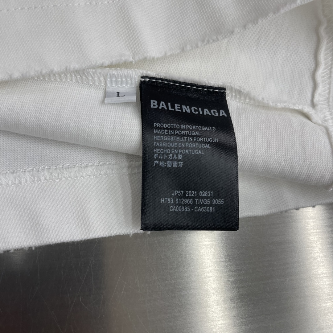 -Balenciag 2026SS春夏新品 经典珠管绣T恤，奢潮必备！甄选重磅精梳棉，软糯垂坠🌾、透气亲