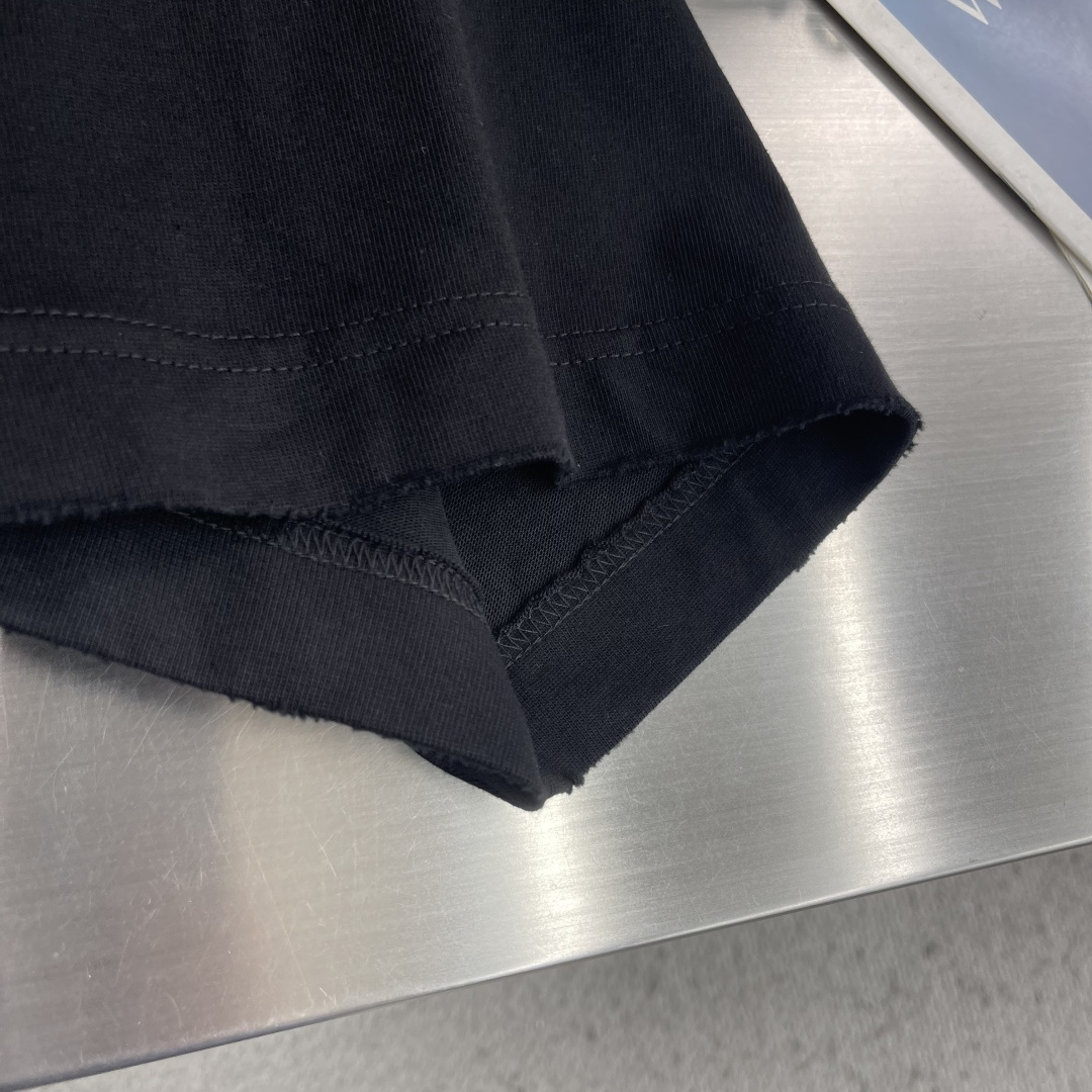 -Dio 2026SS春夏新品，经典刺绣T恤，奢潮必备！甄选400克重磅精梳棉，软糯垂坠🌾、透气亲肤，做