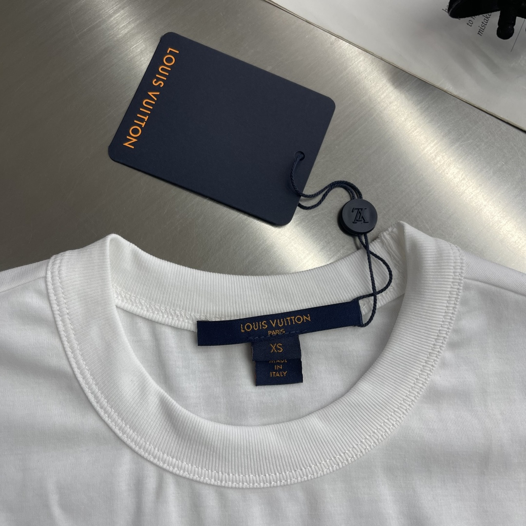 -驴牌 马年短袖春液氨棉红马刺绣T恤女款⚠️码数：XS S M L尺码衣长肩宽胸围袖长XS 57 39.