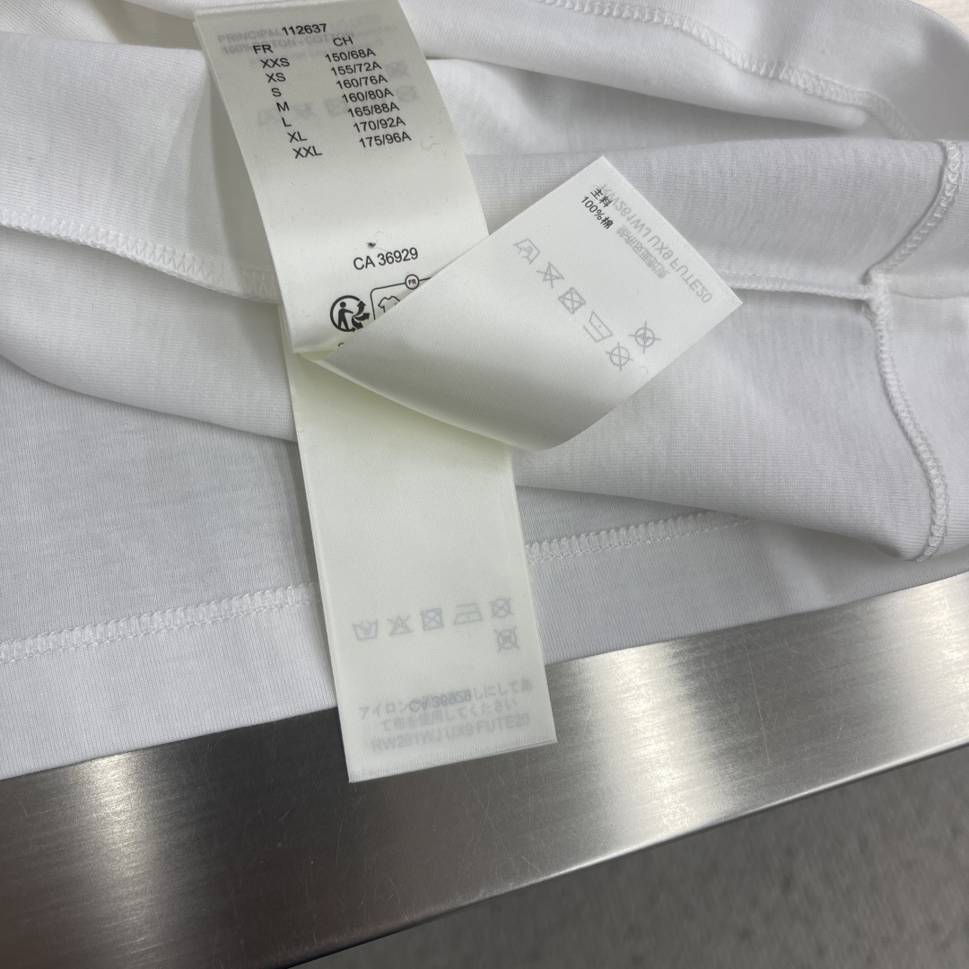 -驴牌 马年短袖春液氨棉红马刺绣T恤女款⚠️码数：XS S M L尺码衣长肩宽胸围袖长XS 57 39.