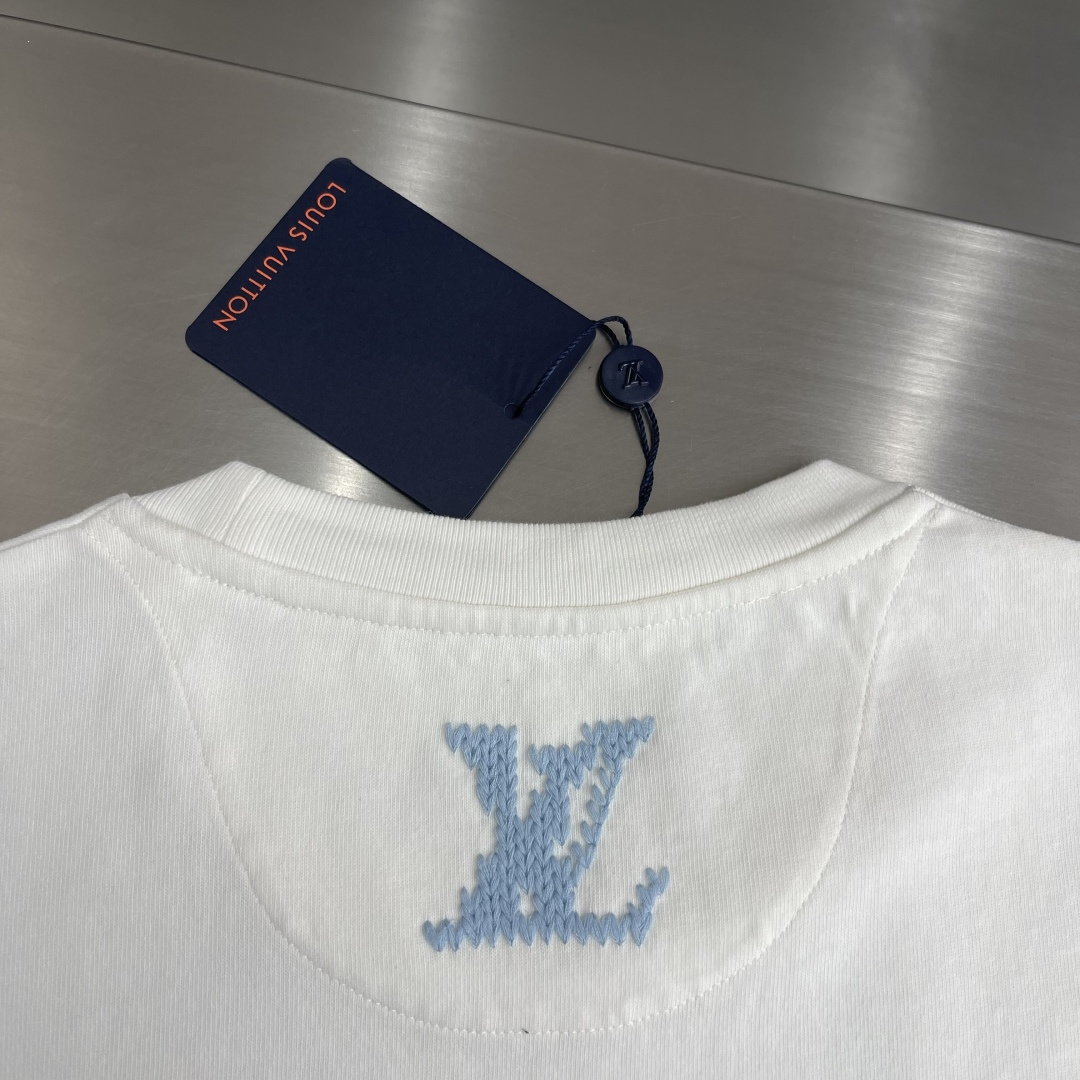 -驴牌 云朵字母短袖T恤白色，胸前马卡龙蓝刺绣字母男女同款码数：XS S M L XL尺码衣长肩宽胸围袖