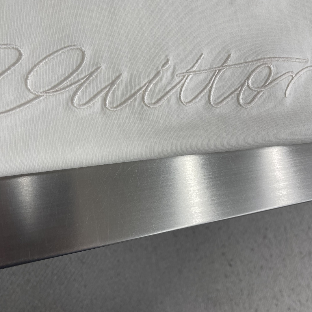 -驴牌 胸前刺绣交织签名短袖T男女同款，码数：S M L XL尺码衣长肩宽胸围S 65.545.553.