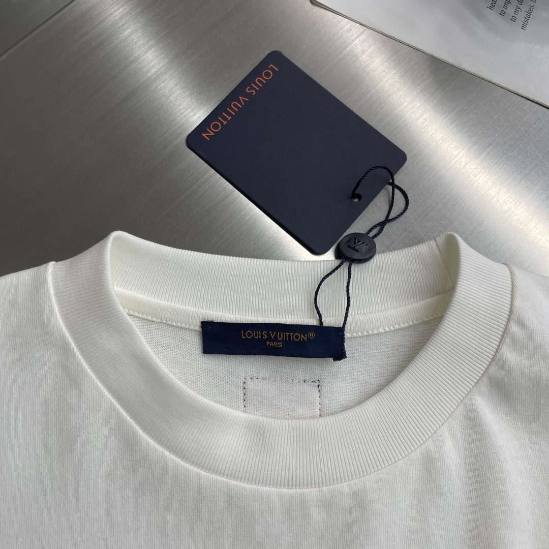 -驴牌 胸前刺绣交织签名短袖T男女同款，码数：S M L XL尺码衣长肩宽胸围S 65.545.553.