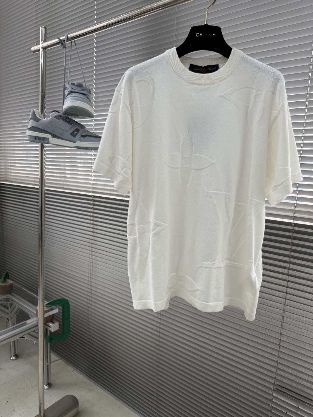 -驴牌 MONOGRAM 棉质短袖圆领衫，本款棉质圆领衫为全幅 Monogram Macro 图案渲染深