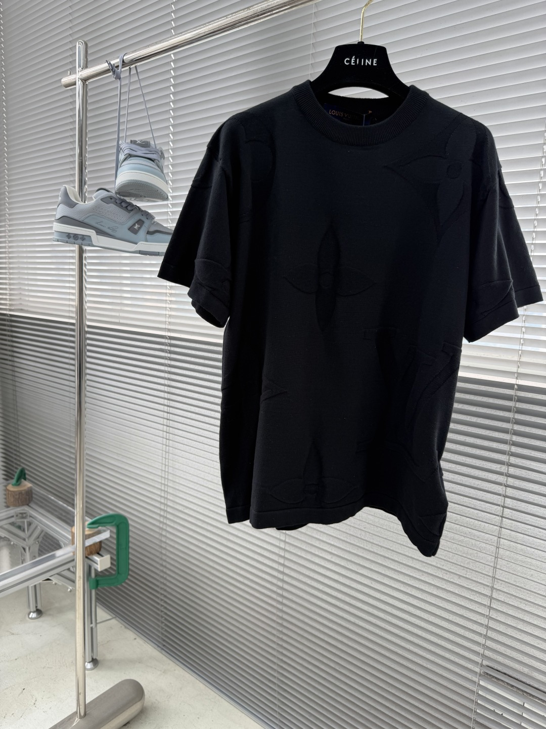 -驴牌 MONOGRAM 棉质短袖圆领衫，本款棉质圆领衫为全幅 Monogram Macro 图案渲染深