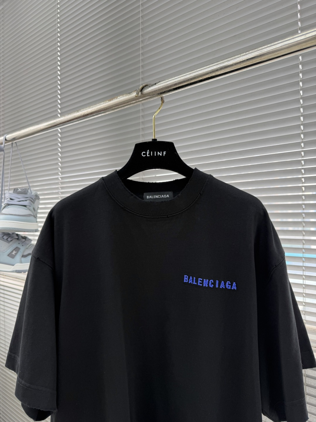 -Balenciag 2026SS春夏新品 经典珠管绣T恤，奢潮必备！甄选重磅精梳棉，软糯垂坠🌾、透气亲