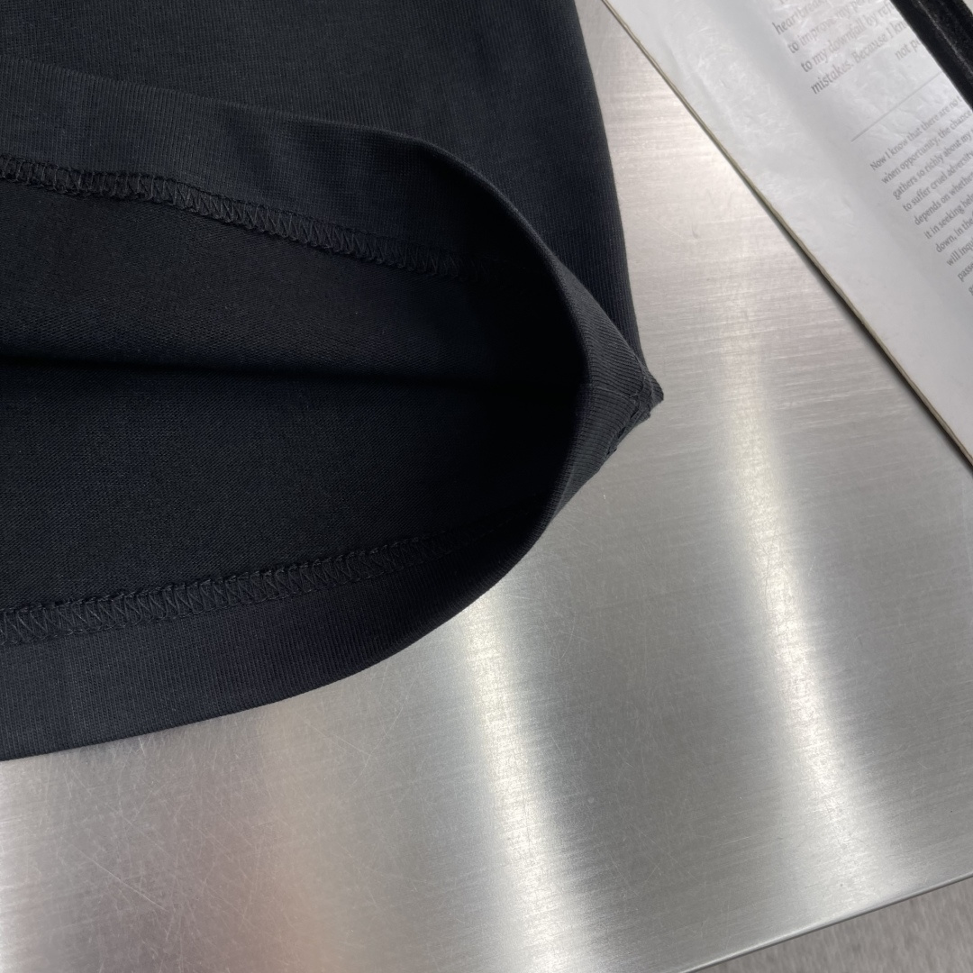 -Celin 2026春夏新款短袖T恤重磅纯棉字母logo 植绒码数：S M L XL XXL