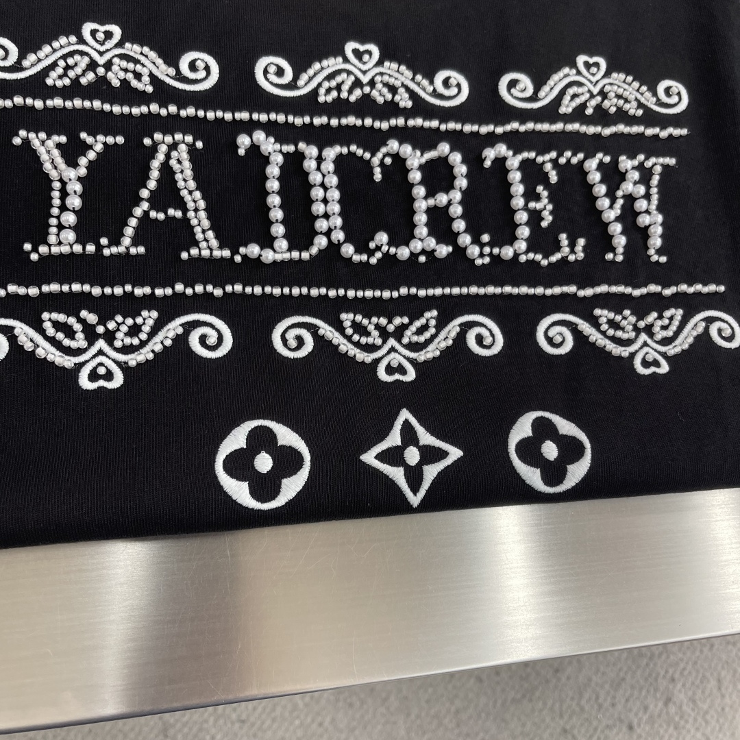 -驴牌 2026SS春夏新品 经典珠管绣T恤，奢潮必备！甄选重磅精梳棉，软糯垂坠🌾、透气亲肤，做旧磨毛工