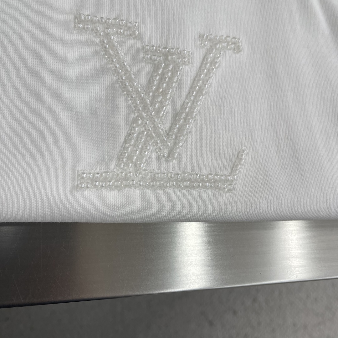 -驴牌 2026SS春夏新品 经典珠管绣T恤，奢潮必备！甄选重磅精梳棉，软糯垂坠🌾、透气亲肤，做旧磨毛工