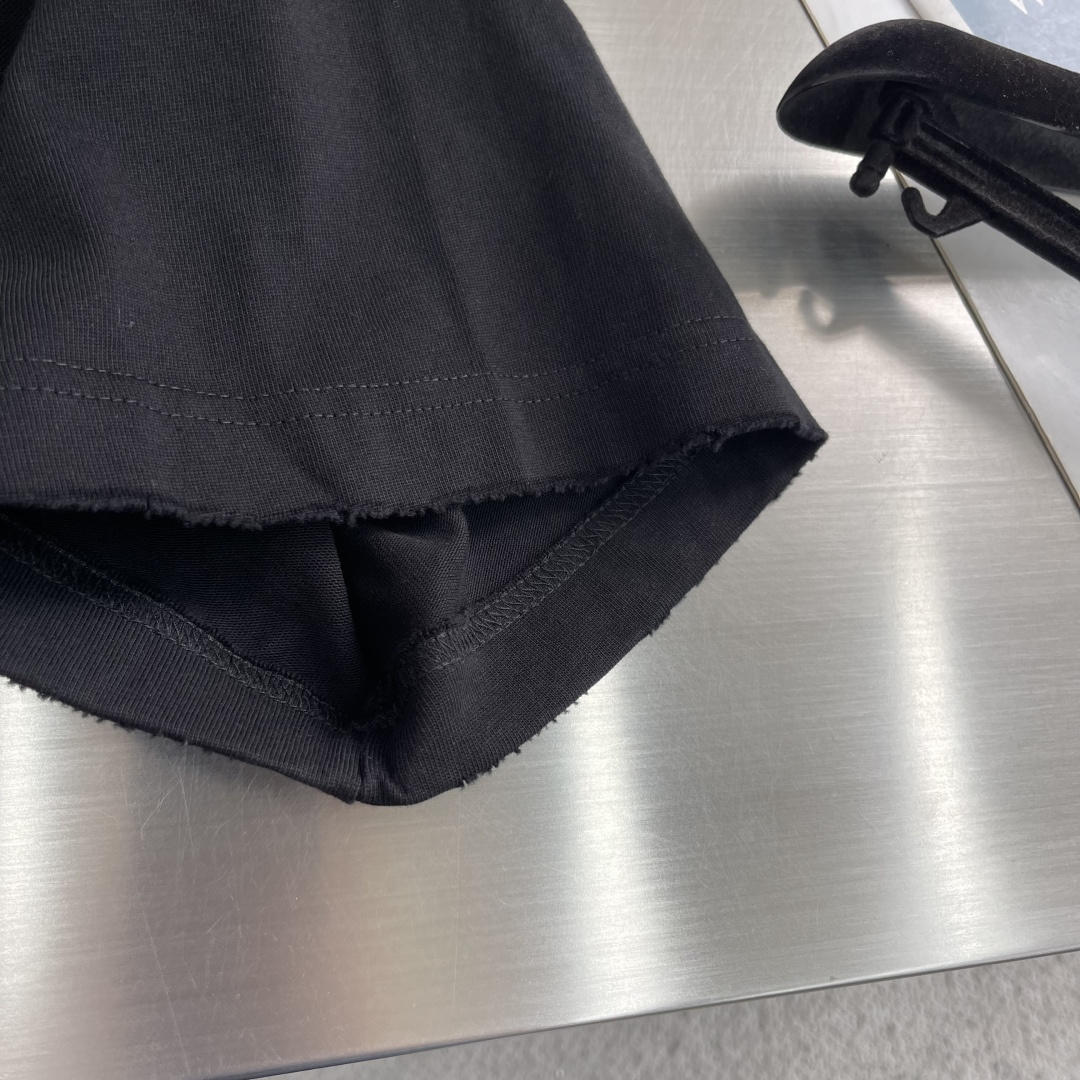 -驴牌 2026SS春夏新品 经典珠管绣T恤，奢潮必备！甄选重磅精梳棉，软糯垂坠🌾、透气亲肤，做旧磨毛工