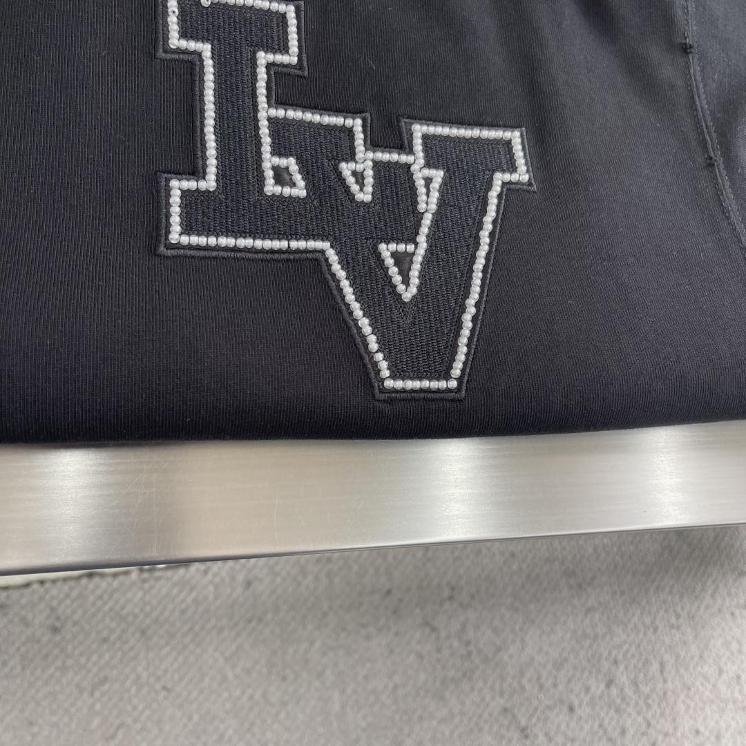 -驴牌 2026SS春夏新品 经典珠管绣T恤，奢潮必备！甄选重磅精梳棉，软糯垂坠🌾、透气亲肤，做旧磨毛工