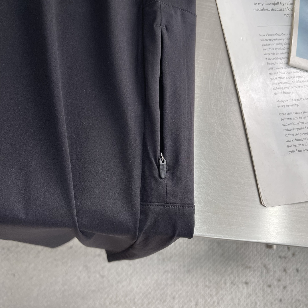 -🐦 鸟家 男士休闲速干裤最新款上身版型无敌正！绝对可以闭眼收的一款此款裤子非常百搭，弹力腰围,日常上班