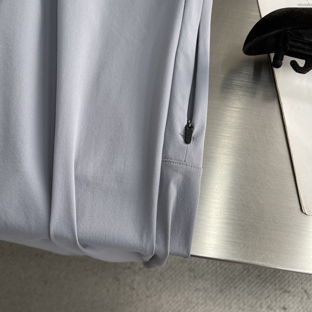 -🐦 鸟家 男士休闲速干裤最新款上身版型无敌正！绝对可以闭眼收的一款此款裤子非常百搭，弹力腰围,日常上班