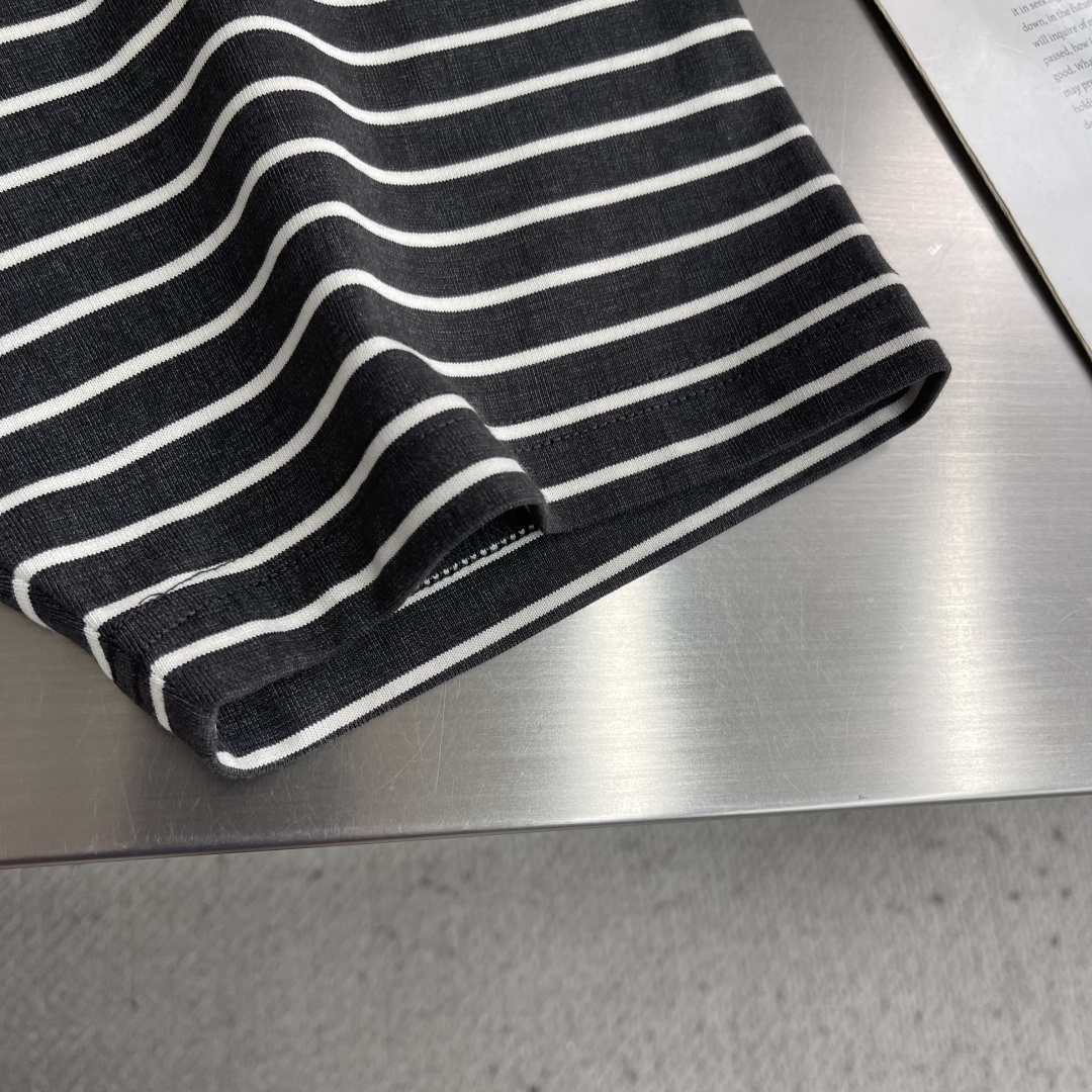 -驴牌 条纹 短袖 T恤 高端版本！专柜定制面料 透气舒适度高，细节无可挑剔，品牌元素设计理念，体现高品