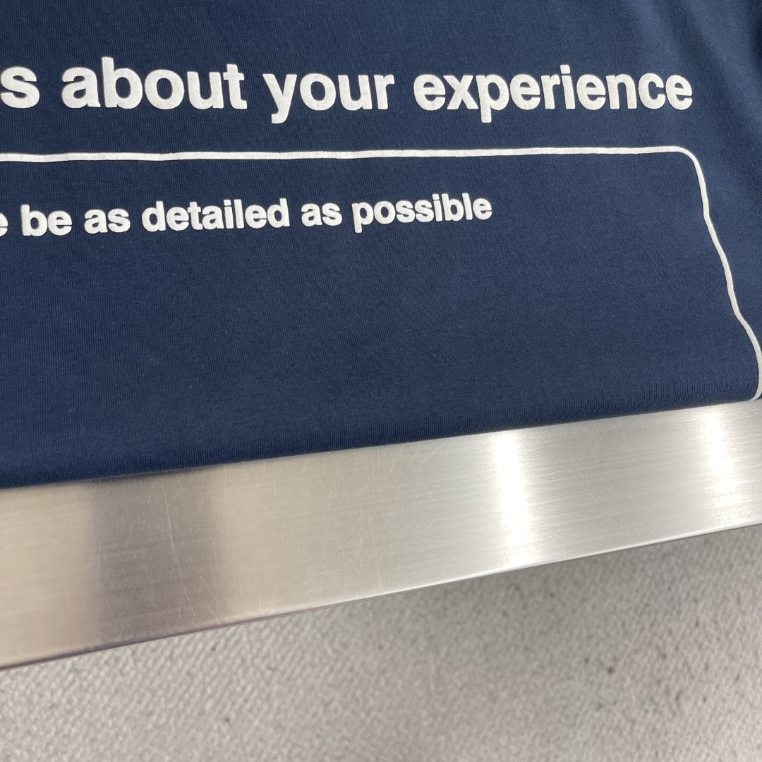 -Balenciag 圆领 短袖 T恤 高端版本！专柜定制面料 透气舒适度高，细节无可挑剔，品牌元素设计