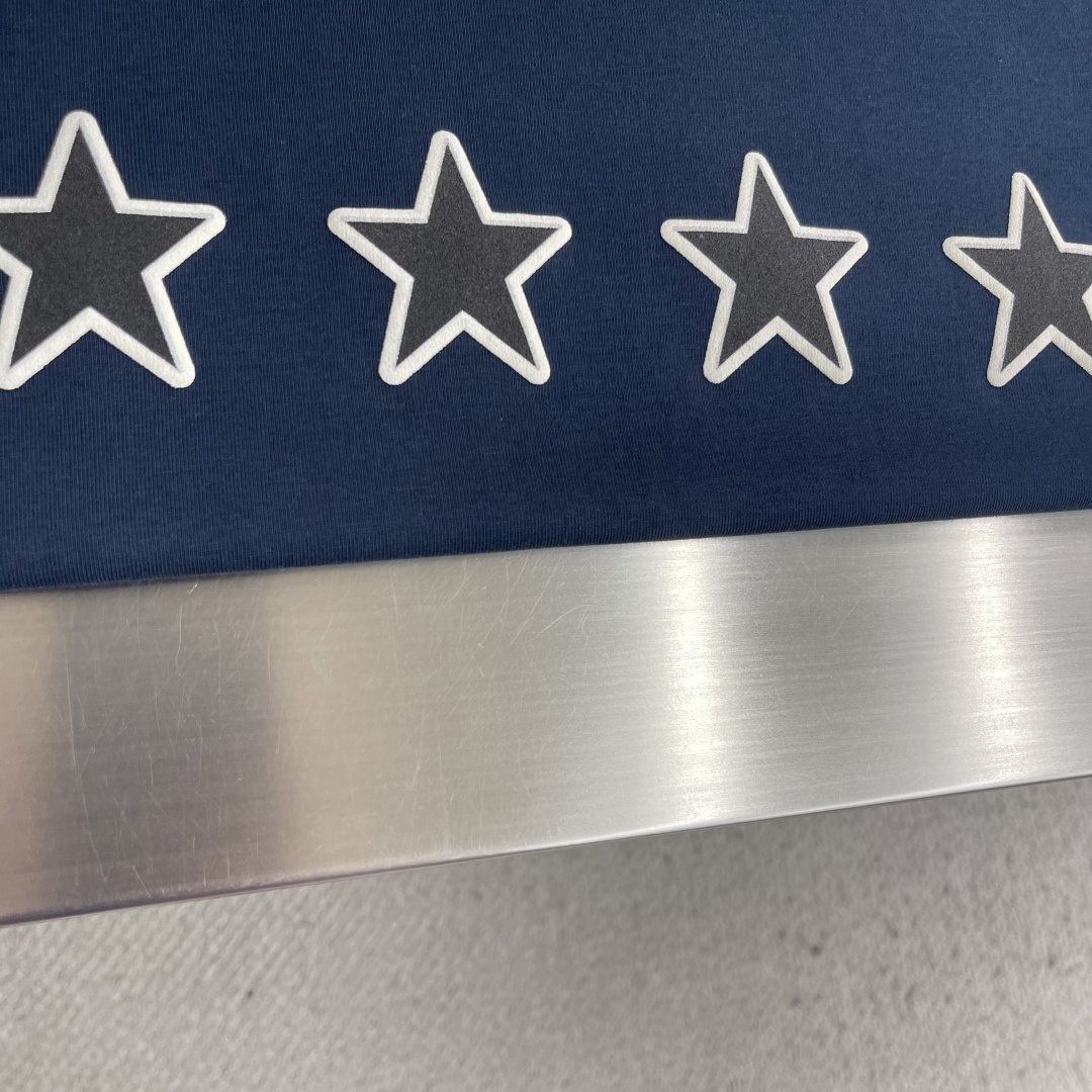 -Balenciag 圆领 短袖 T恤 高端版本！专柜定制面料 透气舒适度高，细节无可挑剔，品牌元素设计