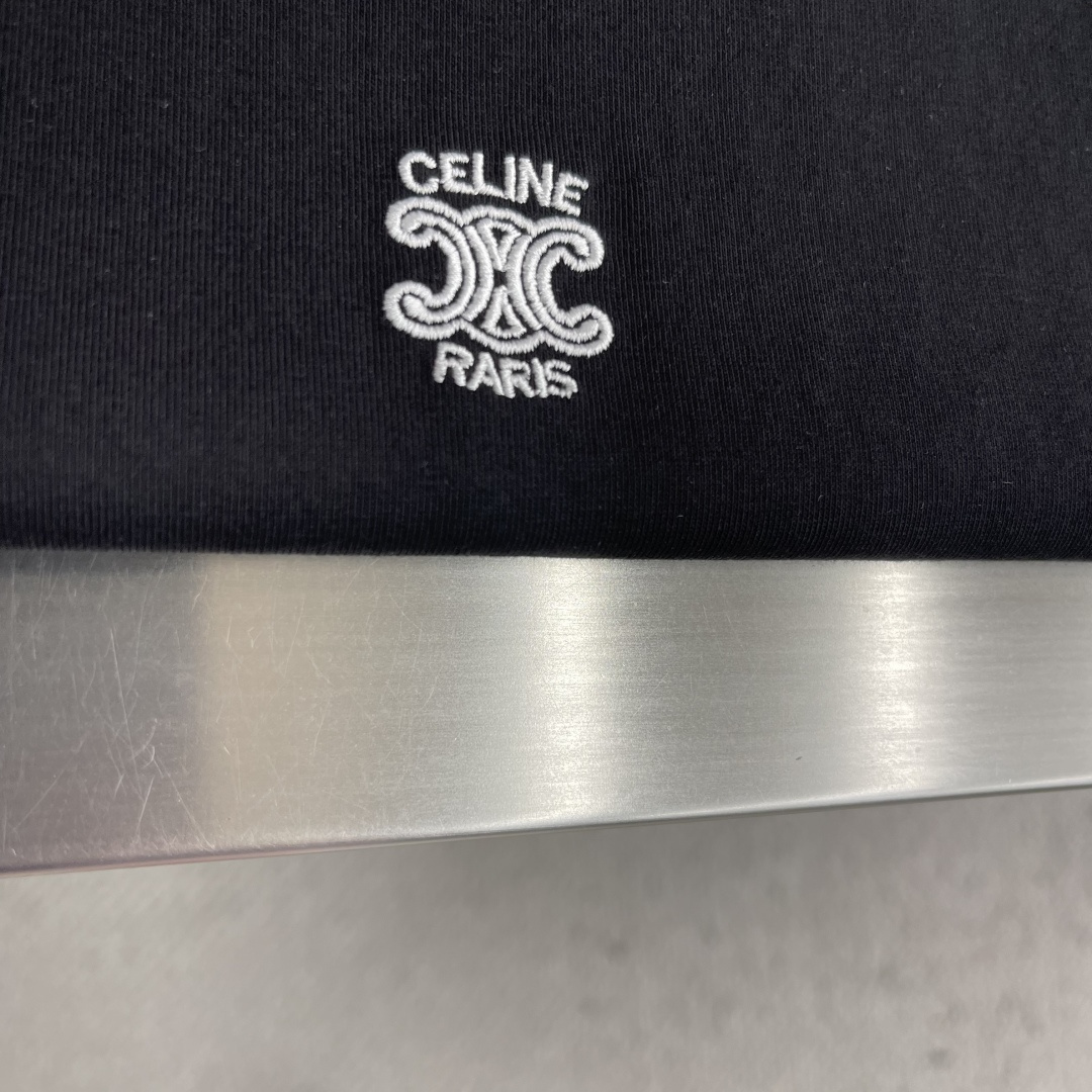 -Celin 2026新款短袖 T恤 高端版本！专柜定制面料 透气舒适度高，细节无可挑剔，品牌元素设计理