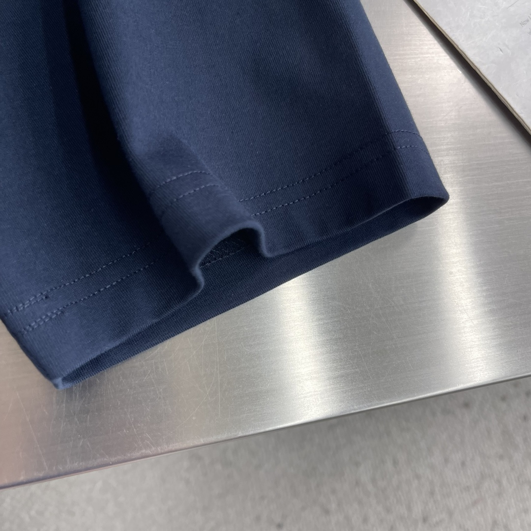 -GUCC 绣花细节短袖 T恤 高端版本！专柜定制面料 透气舒适度高，细节无可挑剔，品牌元素设计理念，体