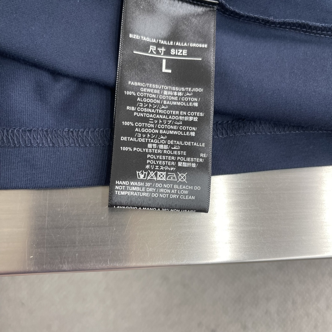 -GUCC 绣花细节短袖 T恤 高端版本！专柜定制面料 透气舒适度高，细节无可挑剔，品牌元素设计理念，体