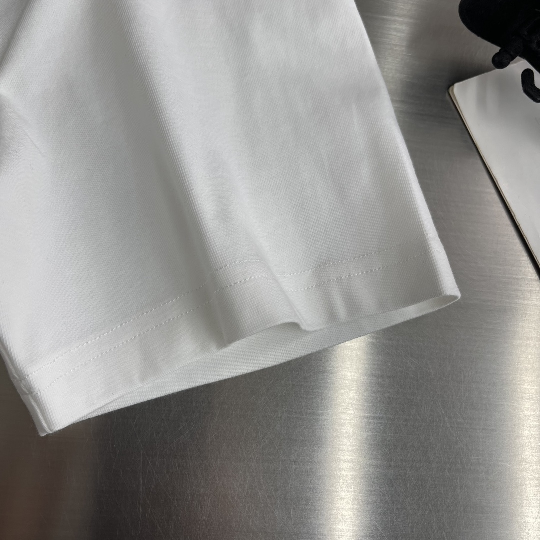 -GVC 2026新款短袖 T恤 高端版本！专柜定制面料 透气舒适度高，细节无可挑剔，品牌元素设计理念，