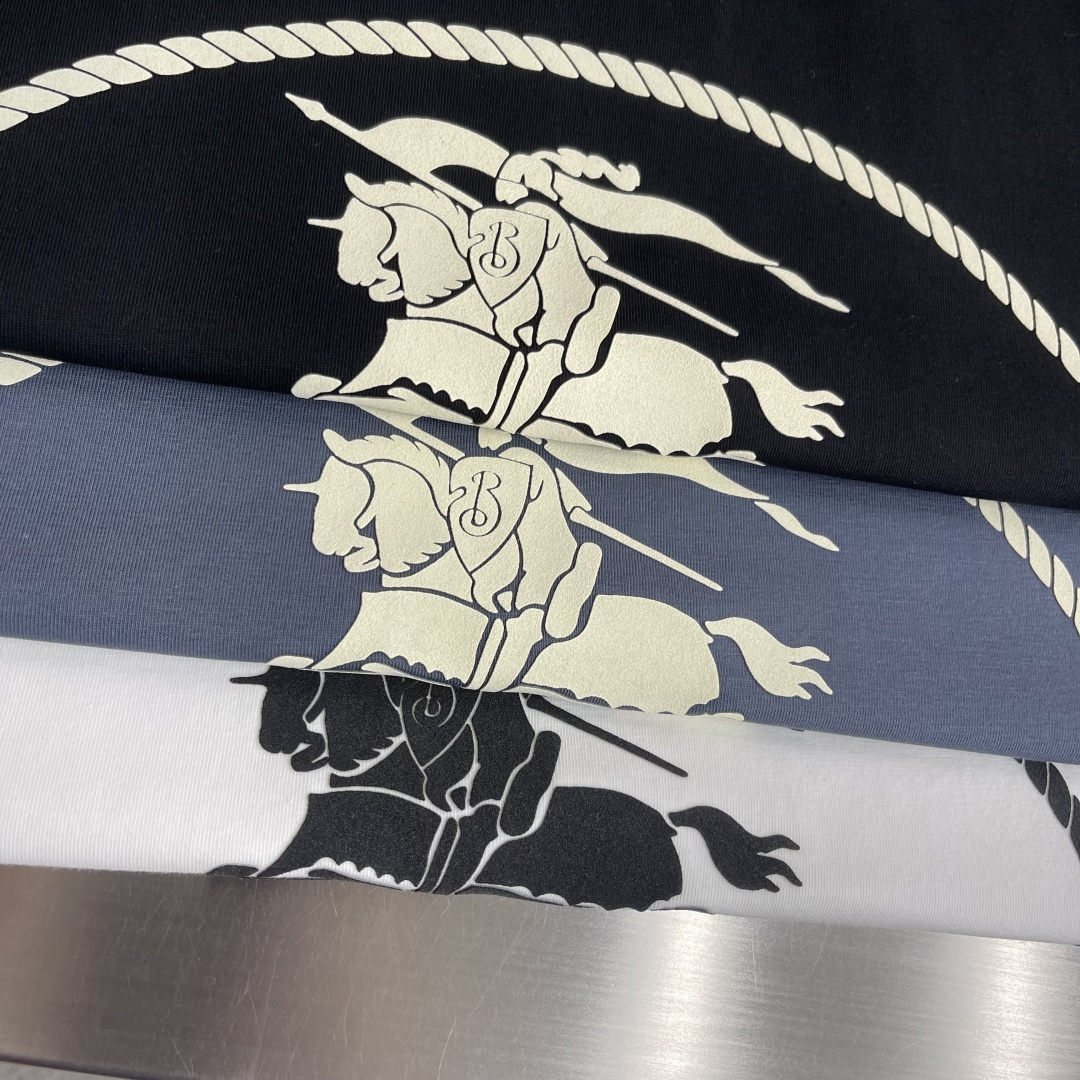 -BBR 2026新款短袖 T恤 高端版本！专柜定制面料 透气舒适度高，细节无可挑剔，品牌元素设计理念，