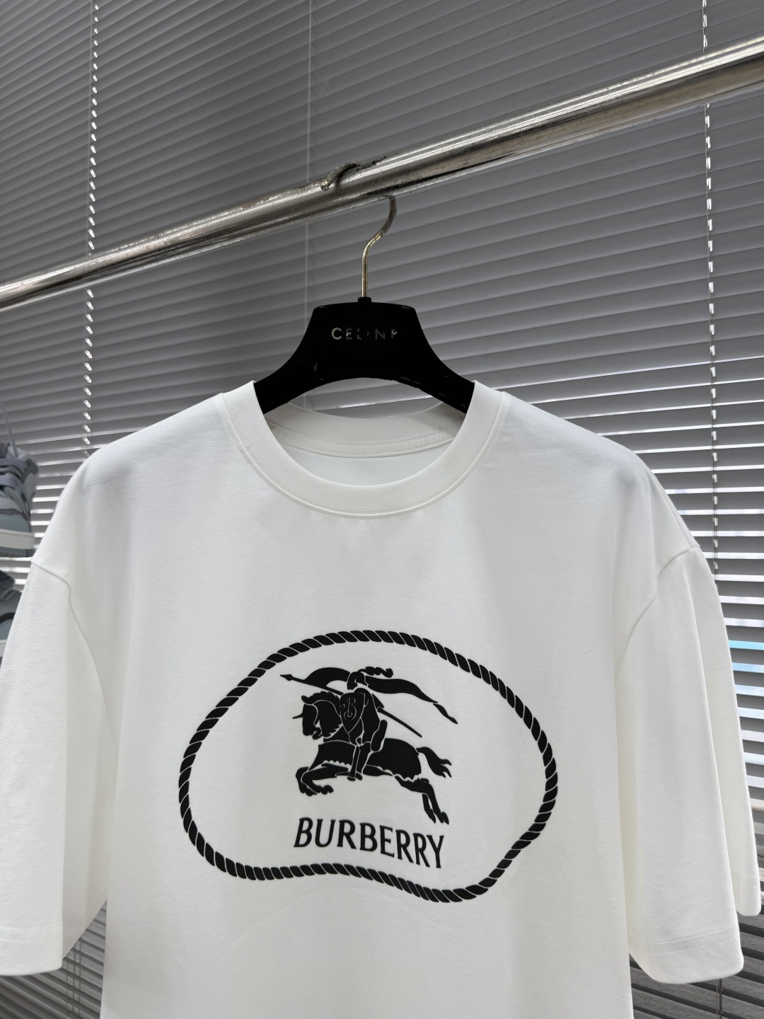 -BBR 2026新款短袖 T恤 高端版本！专柜定制面料 透气舒适度高，细节无可挑剔，品牌元素设计理念，