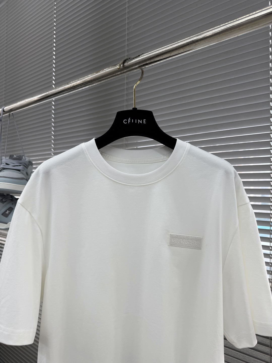 -GVC 2026新款短袖 T恤 高端版本！专柜定制面料 透气舒适度高，细节无可挑剔，品牌元素设计理念，