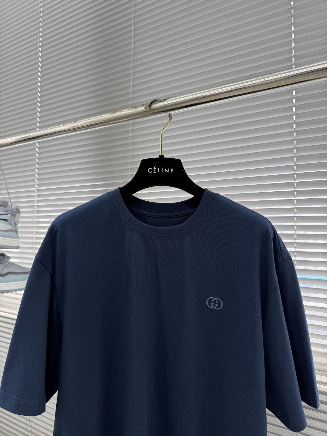 -GUCC 绣花细节短袖 T恤 高端版本！专柜定制面料 透气舒适度高，细节无可挑剔，品牌元素设计理念，体