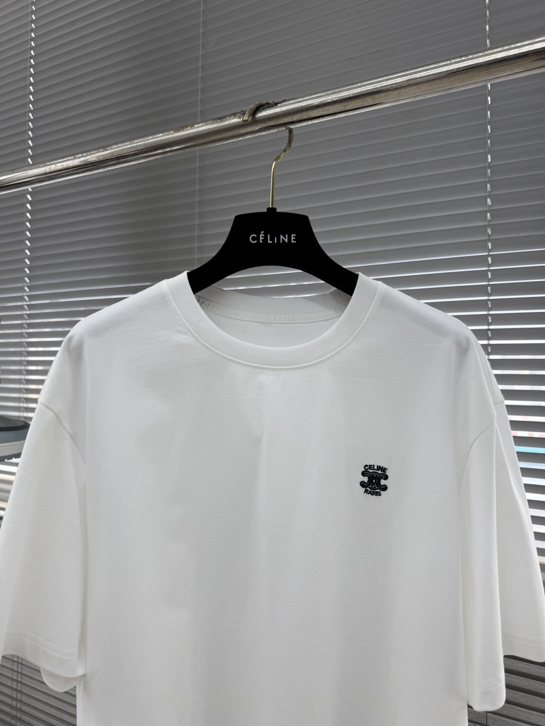 -Celin 2026新款短袖 T恤 高端版本！专柜定制面料 透气舒适度高，细节无可挑剔，品牌元素设计理