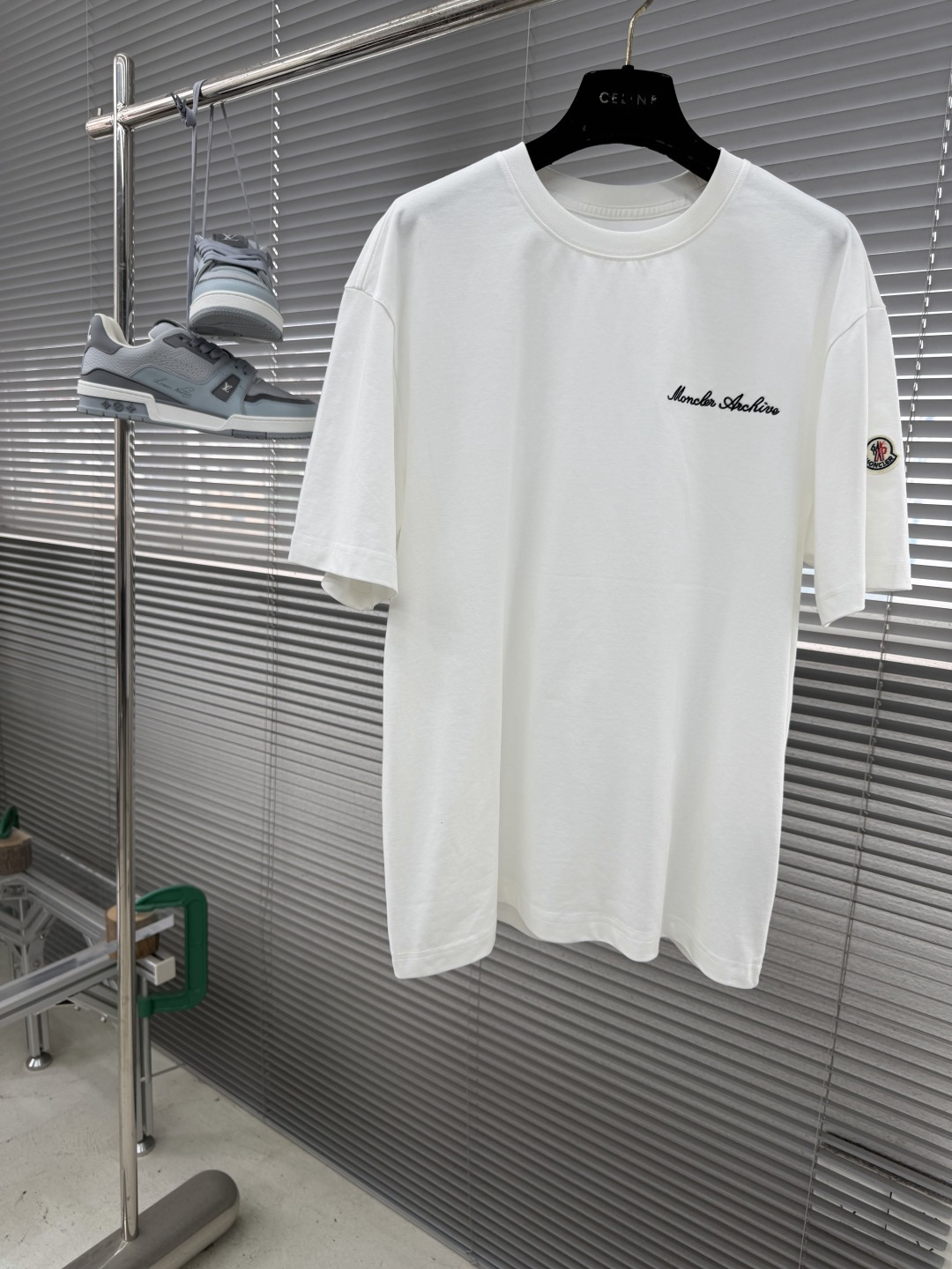 -mon 绣花logo短袖 T恤 高端版本！专柜定制面料 透气舒适度高，细节无可挑剔，品牌元素设计理念，