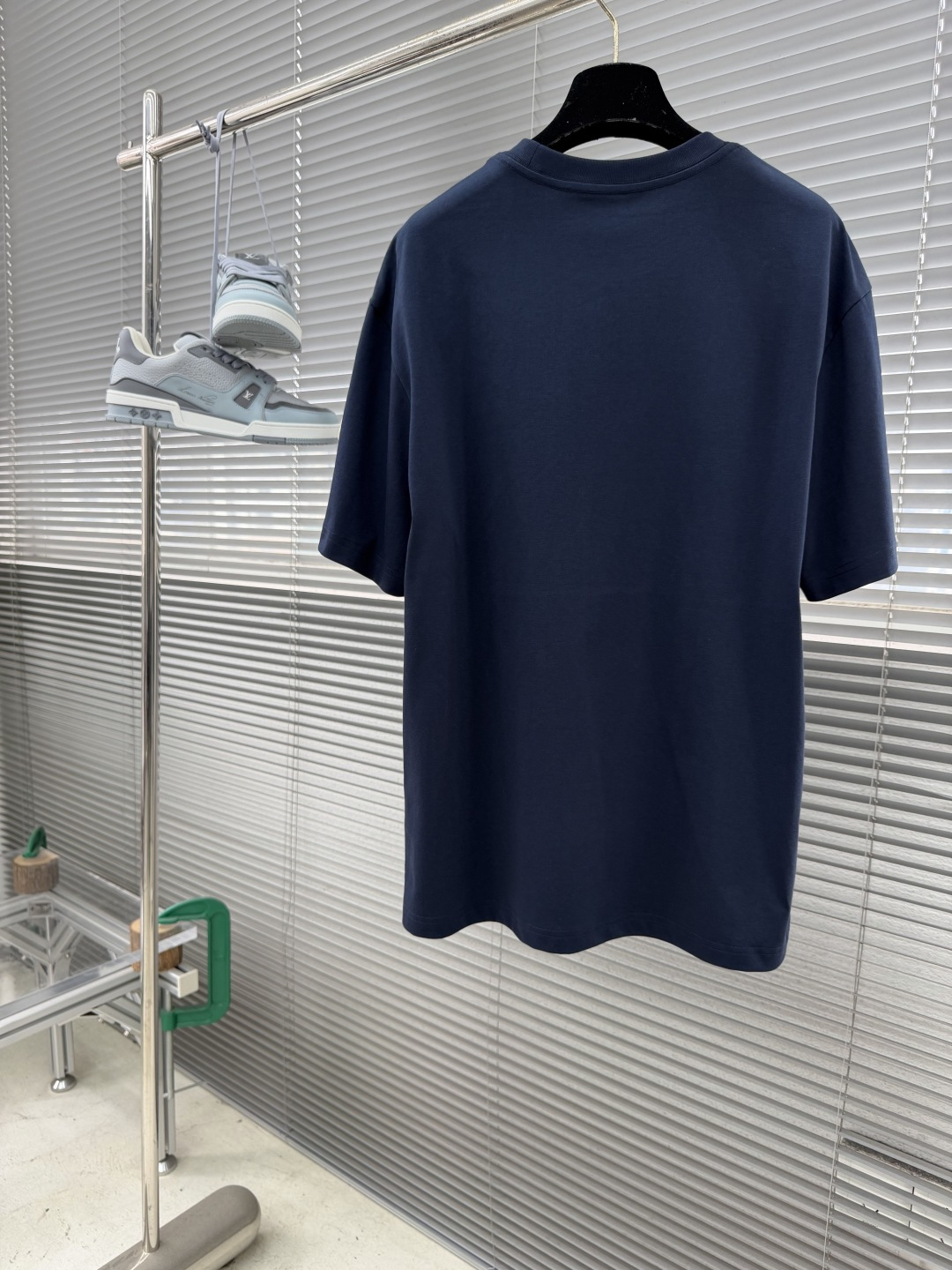 -mon 绣花logo短袖 T恤 高端版本！专柜定制面料 透气舒适度高，细节无可挑剔，品牌元素设计理念，