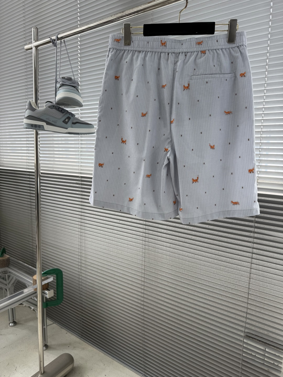 莫罗·伯拉尼克 路易威登 高定典藏名品高定成衣时装外套连衣裙衬衫T恤 #01CF6D93 9