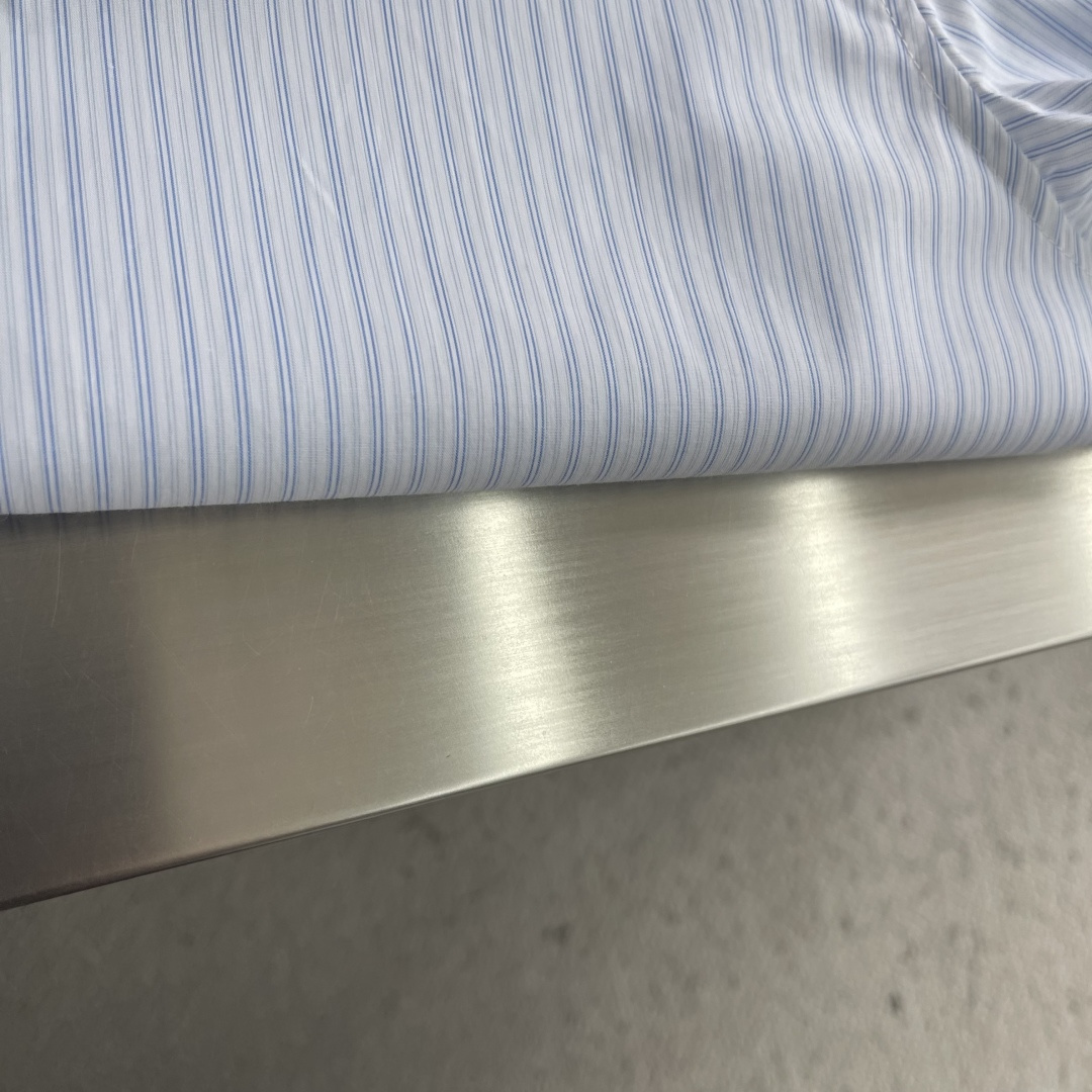 -GVC 印花细节条纹款衬衫明扣款贝壳扣，面料质感无敌，微阔版型，上身效果nice。尺码:S-XXL肩宽