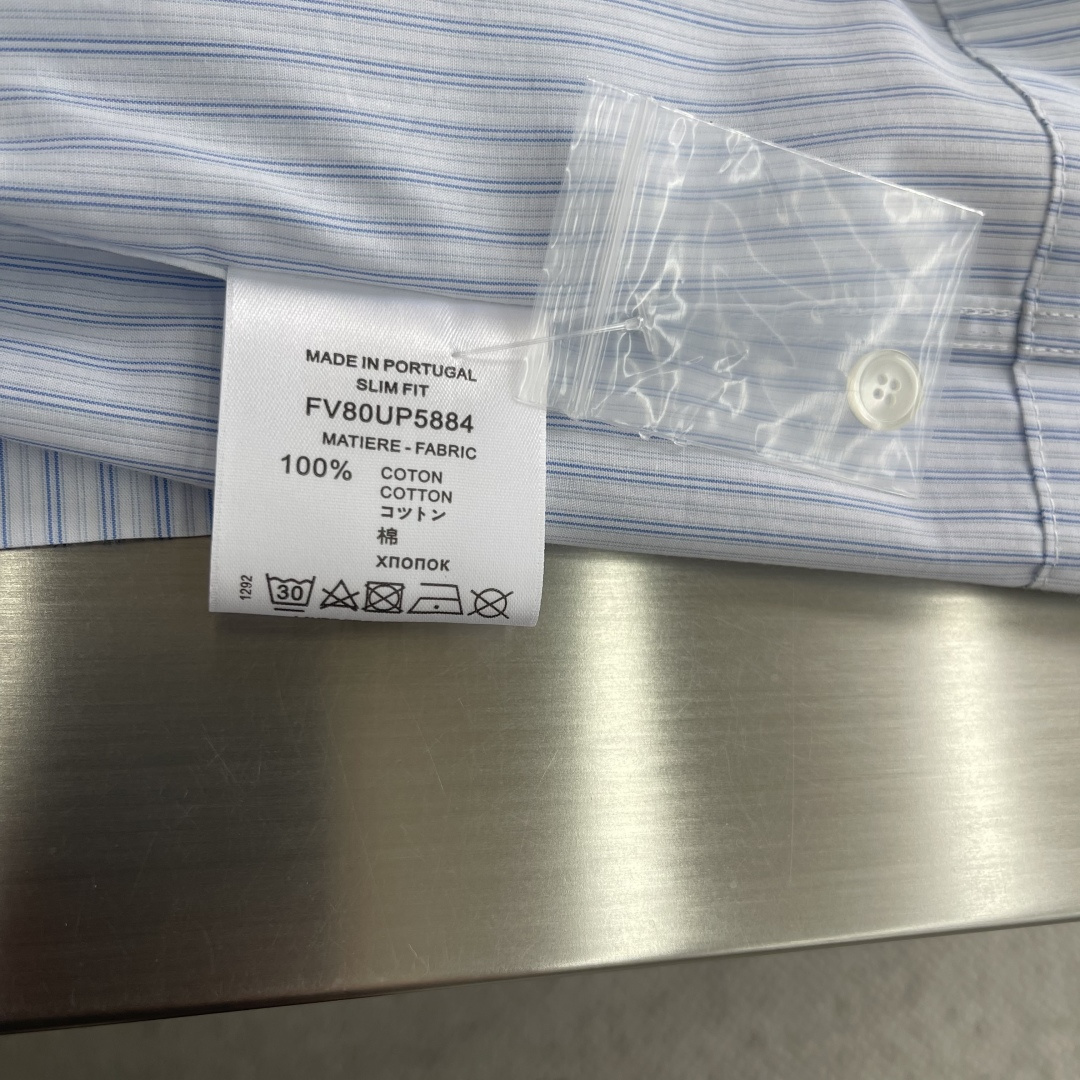 -GVC 印花细节条纹款衬衫明扣款贝壳扣，面料质感无敌，微阔版型，上身效果nice。尺码:S-XXL肩宽