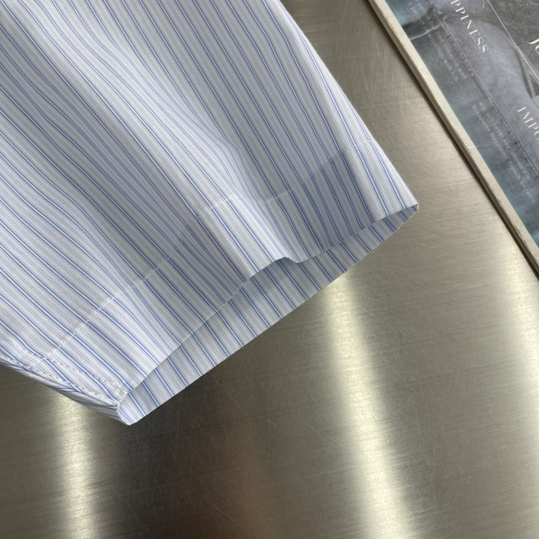 -GVC 印花细节条纹款衬衫明扣款贝壳扣，面料质感无敌，微阔版型，上身效果nice。尺码:S-XXL肩宽