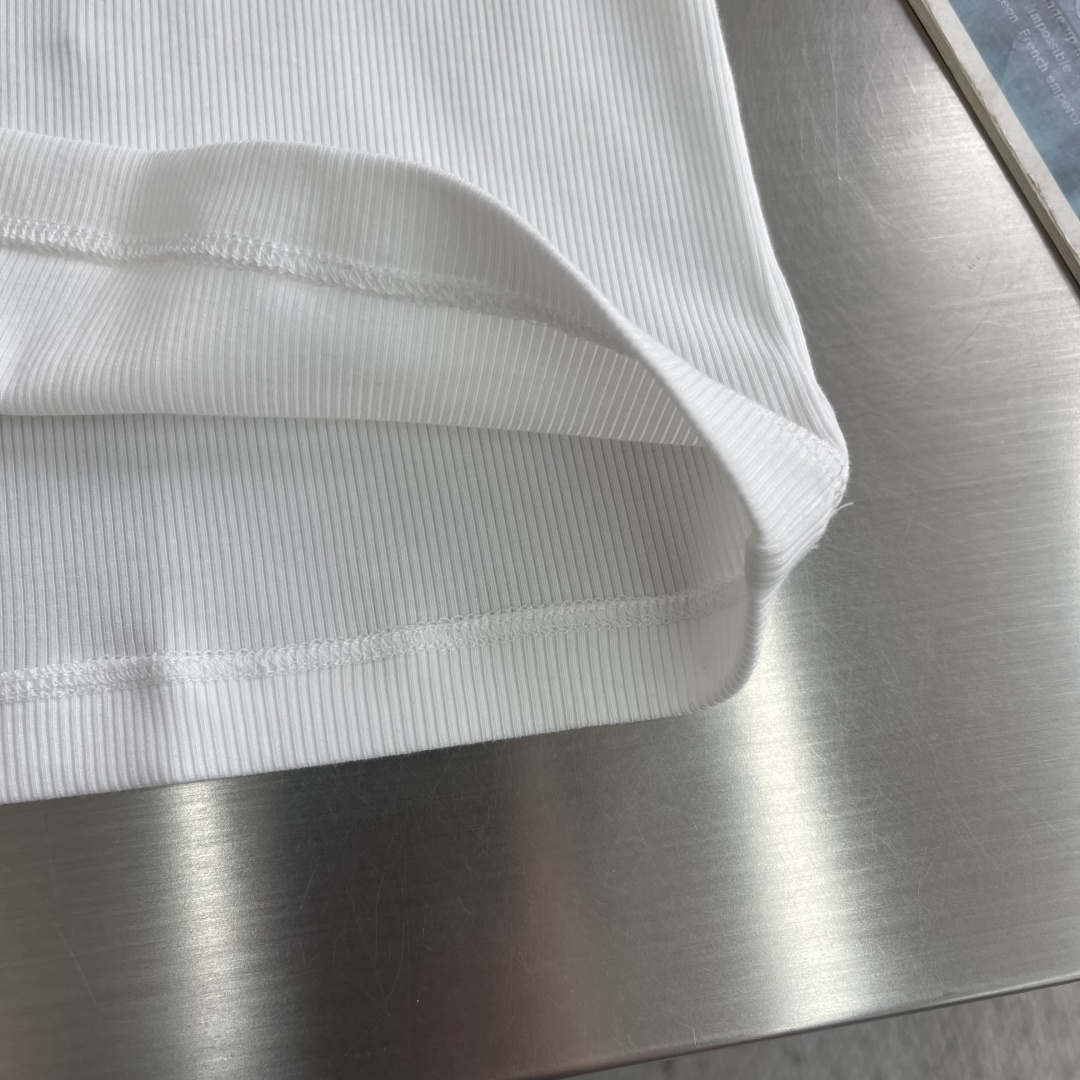 -PRAD 标识细节罗纹感棉质背心订织柔感棉质面料舒适亲肤。尺码:S-XXL胸围92 96 100 10