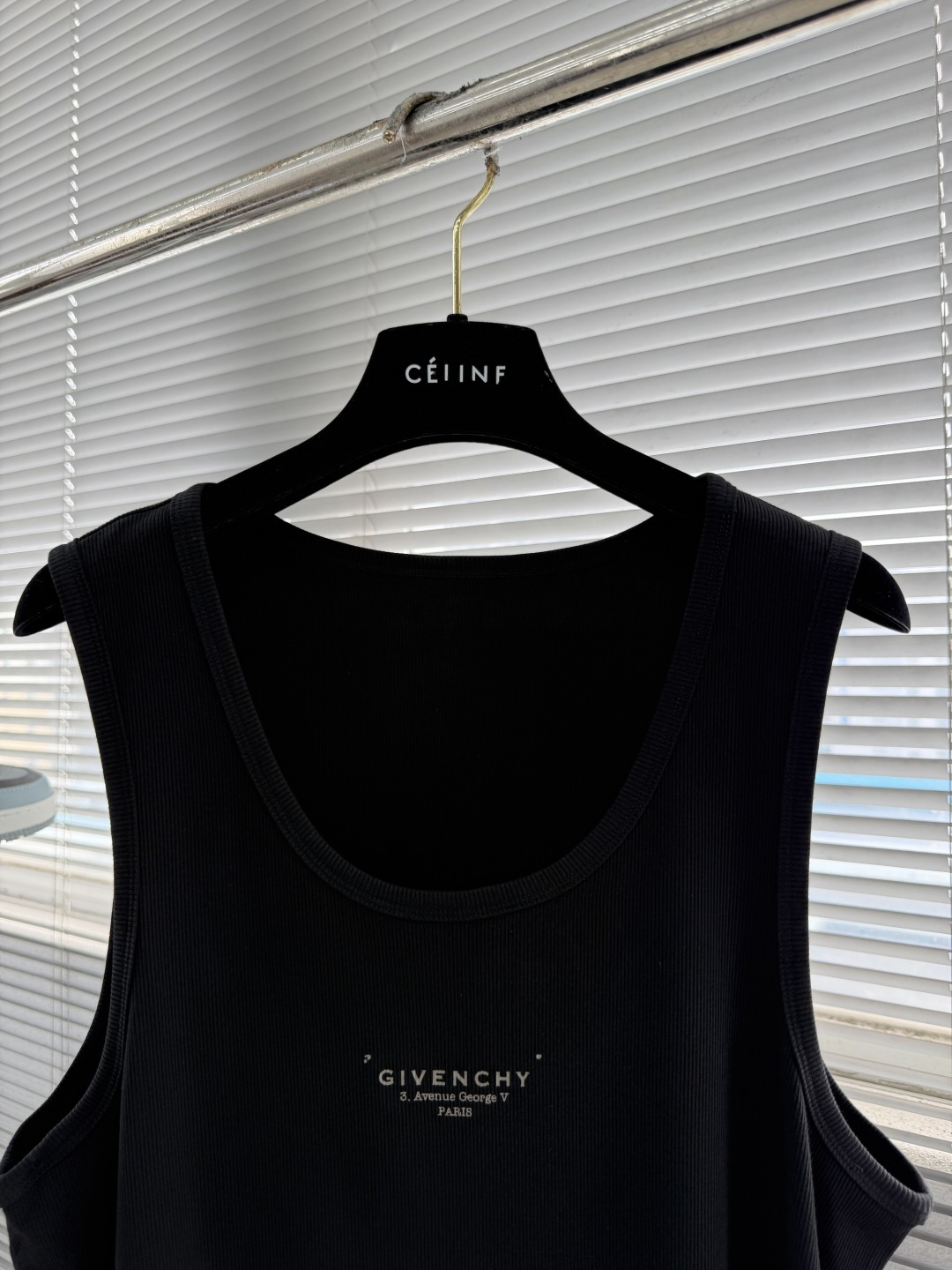 -GVC 印花细节罗纹感棉质背心订织柔感棉质面料舒适亲肤。尺码:S-XXL胸围92 96 100 104