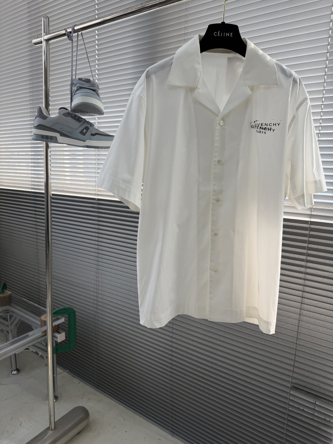 -GVC 前后印花细节微弹力衬衫明扣款贝壳扣，面料质感无敌，微阔版型，上身效果nice！尺码:S-XXL