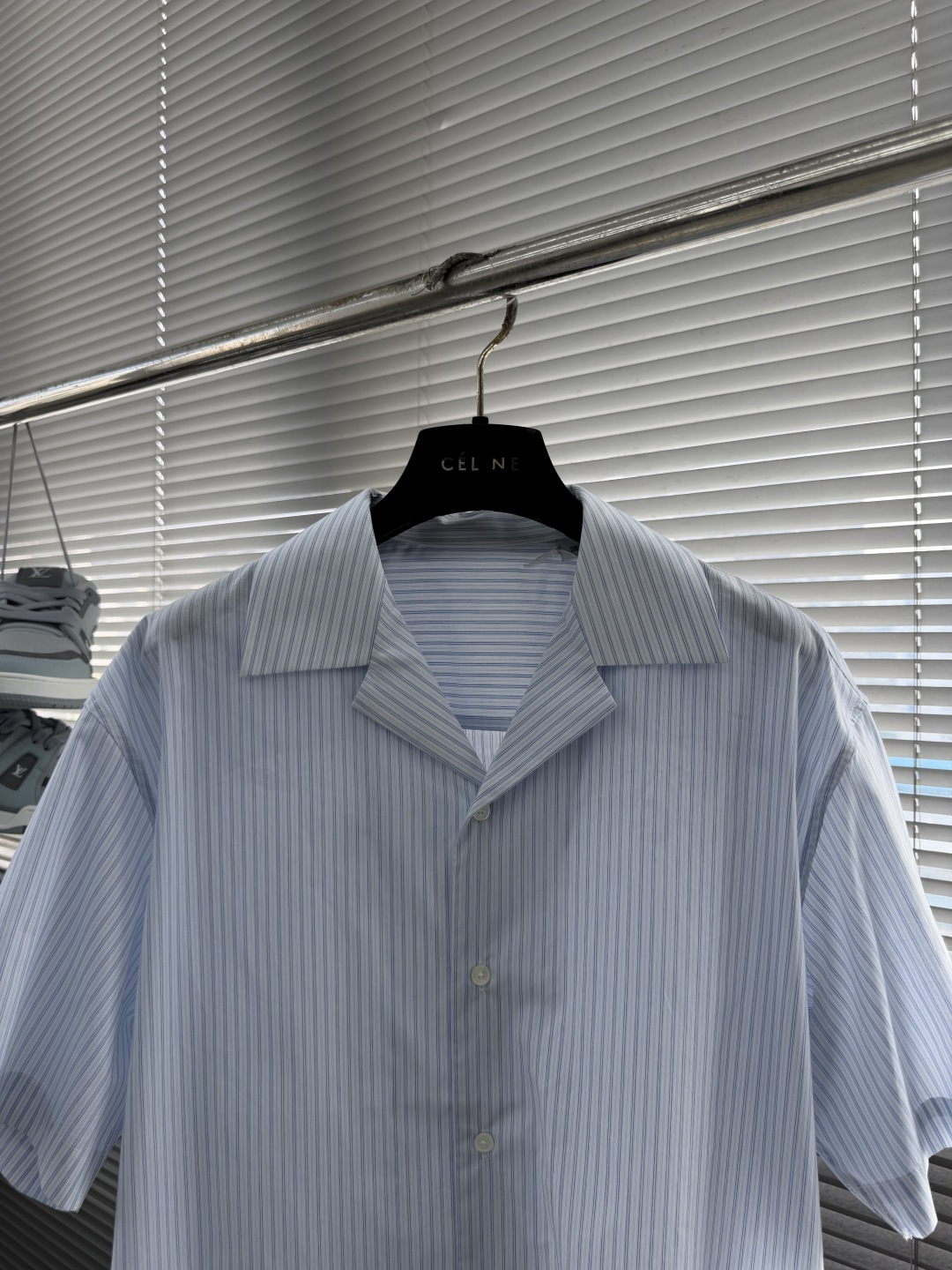 -GVC 印花细节条纹款衬衫明扣款贝壳扣，面料质感无敌，微阔版型，上身效果nice。尺码:S-XXL肩宽