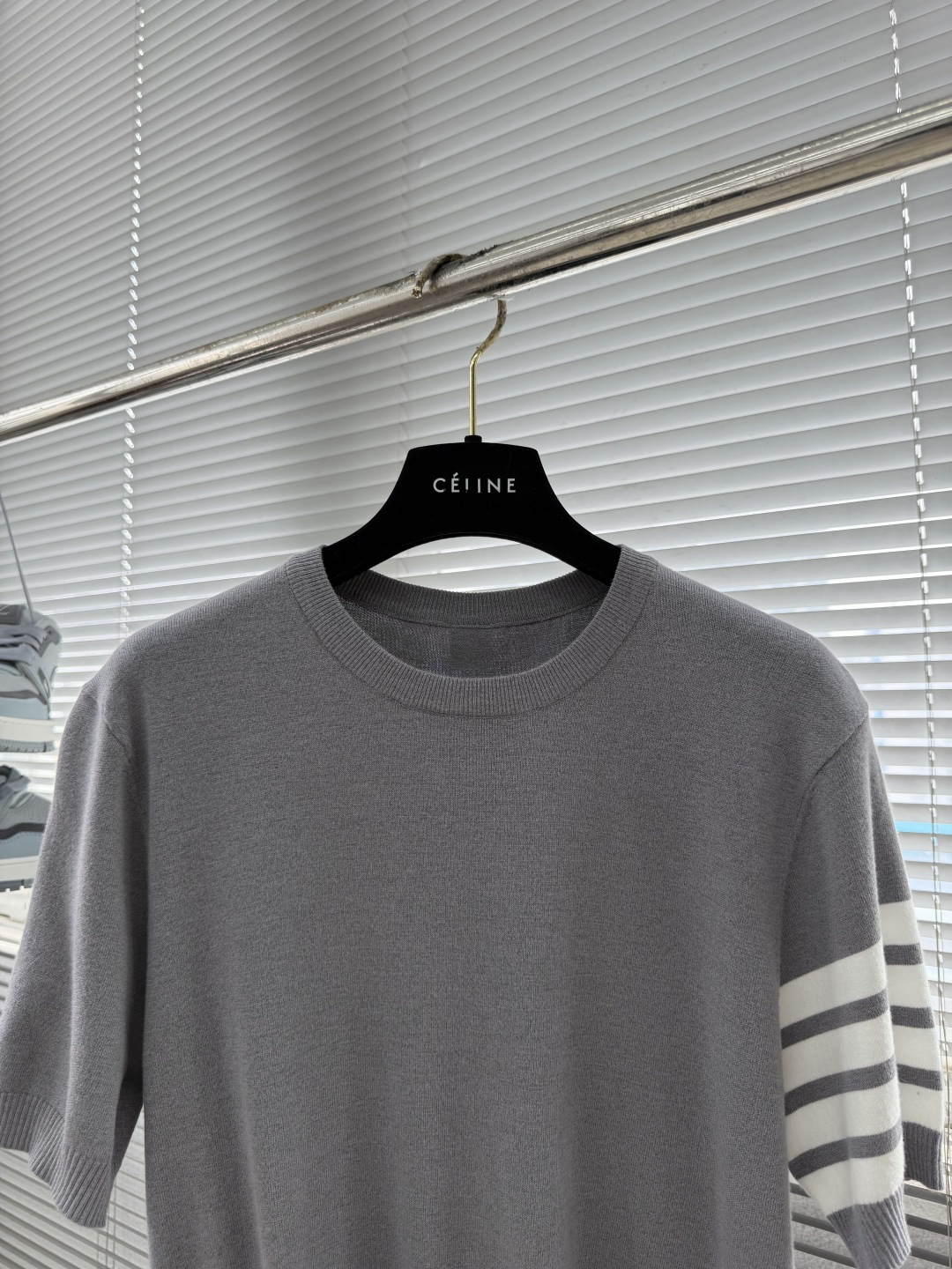 -TB 26SS后背小马 圆领短袖棉沙线精仿 把美式学院风焊在身上的针织短袖🎾 谁能拒绝一件自带高级感的